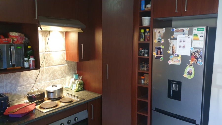 2 Bedroom Property for Sale in Monavoni Gauteng