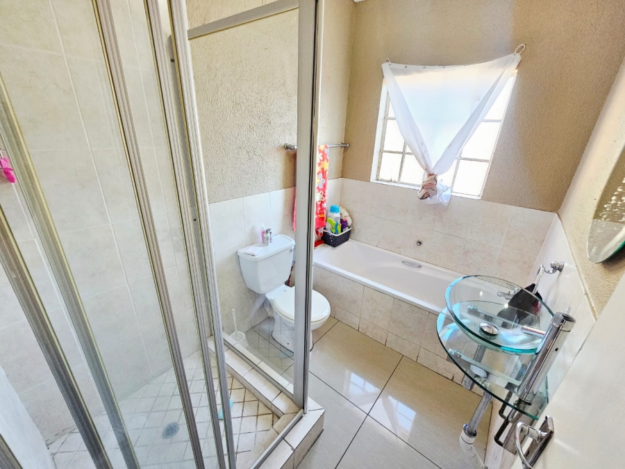 2 Bedroom Property for Sale in Celtisdal Gauteng