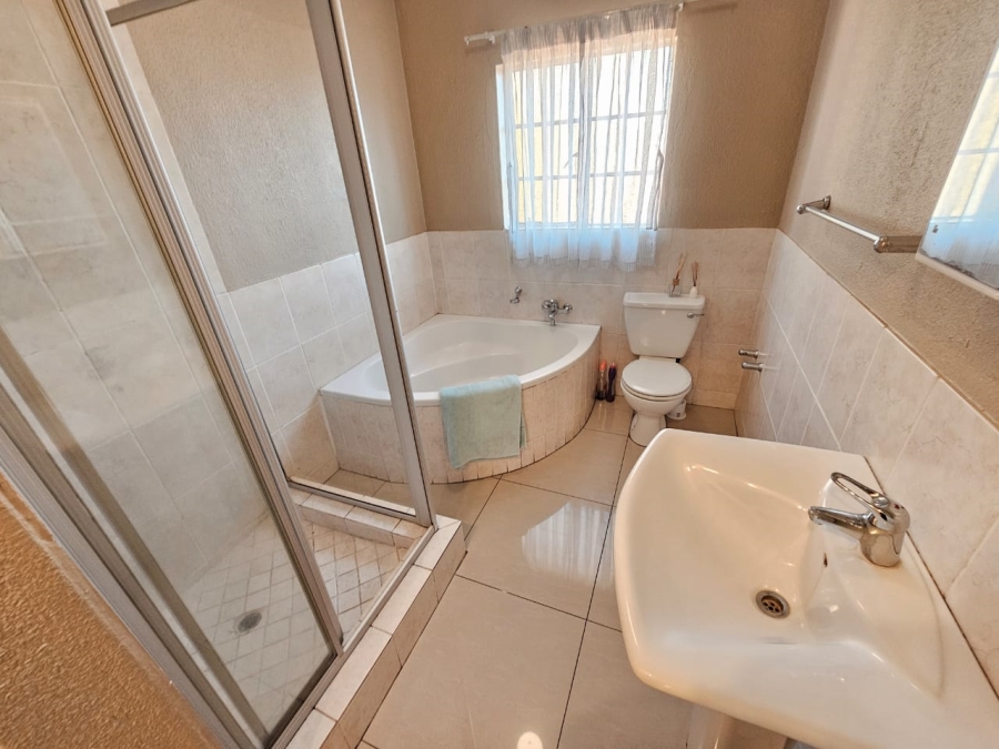 2 Bedroom Property for Sale in Celtisdal Gauteng