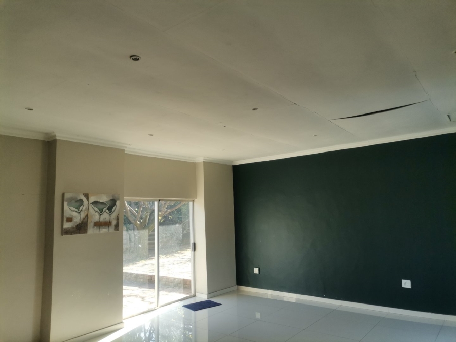 3 Bedroom Property for Sale in Freeway Park Gauteng