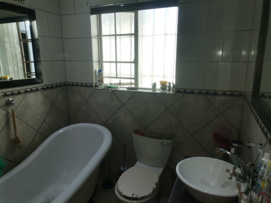 3 Bedroom Property for Sale in Freeway Park Gauteng