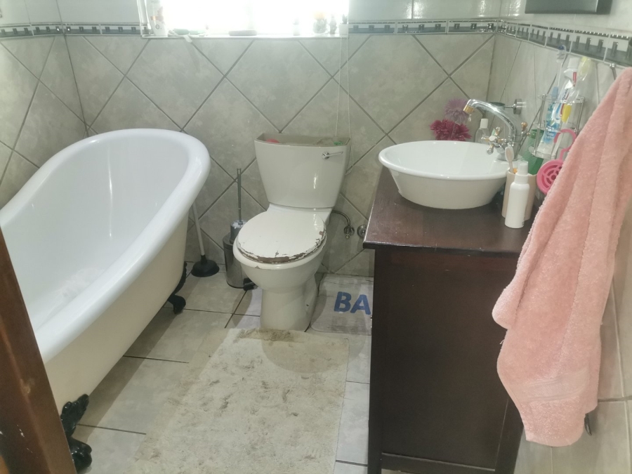 3 Bedroom Property for Sale in Freeway Park Gauteng