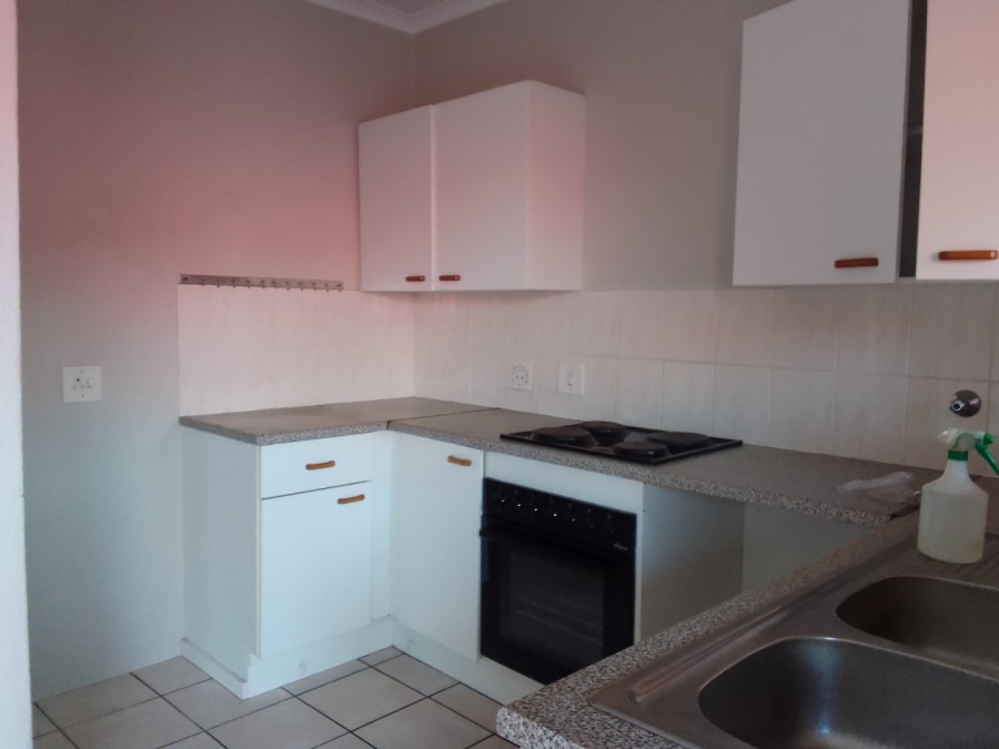 To Let 1 Bedroom Property for Rent in Hennopspark Gauteng