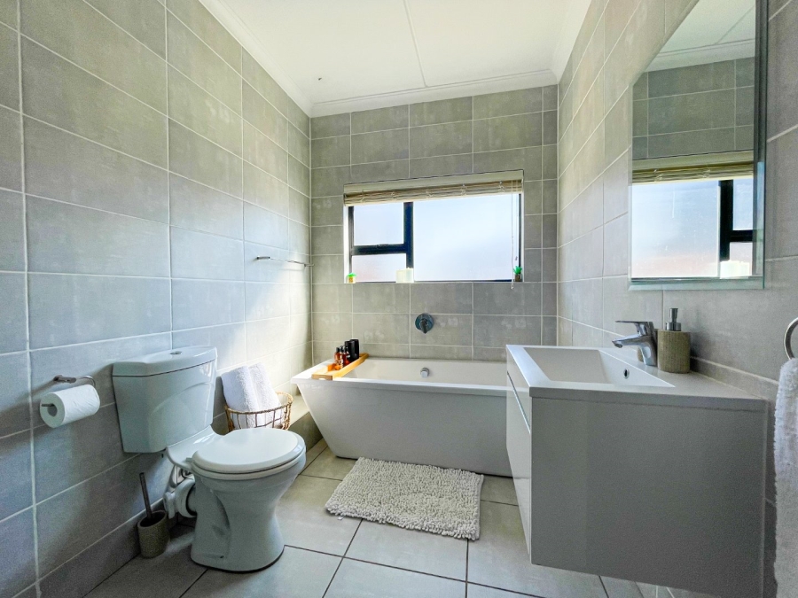 To Let 2 Bedroom Property for Rent in Blyde Riverwalk Estate Gauteng