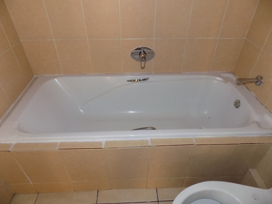 2 Bedroom Property for Sale in Ormonde View Gauteng