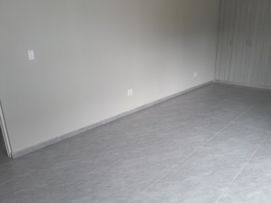 To Let 2 Bedroom Property for Rent in Glen Austin Gauteng