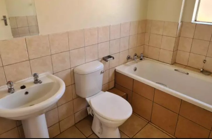 2 Bedroom Property for Sale in The Orchards Gauteng