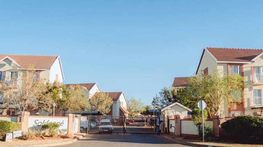 2 Bedroom Property for Sale in The Orchards Gauteng