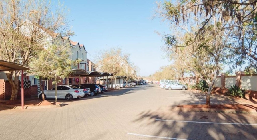 2 Bedroom Property for Sale in The Orchards Gauteng