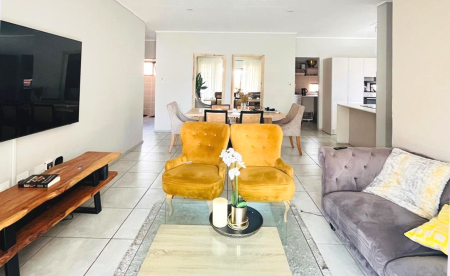 To Let 3 Bedroom Property for Rent in Amberfield Gauteng
