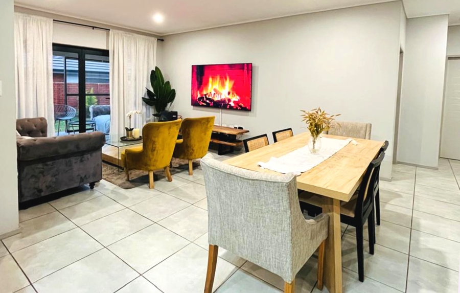 To Let 3 Bedroom Property for Rent in Amberfield Gauteng
