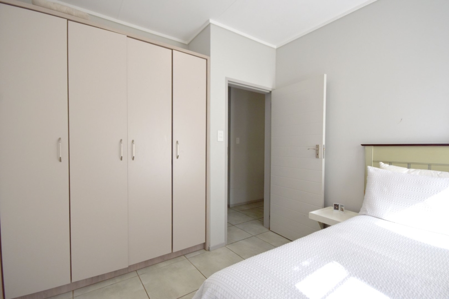 To Let 3 Bedroom Property for Rent in Amberfield Gauteng