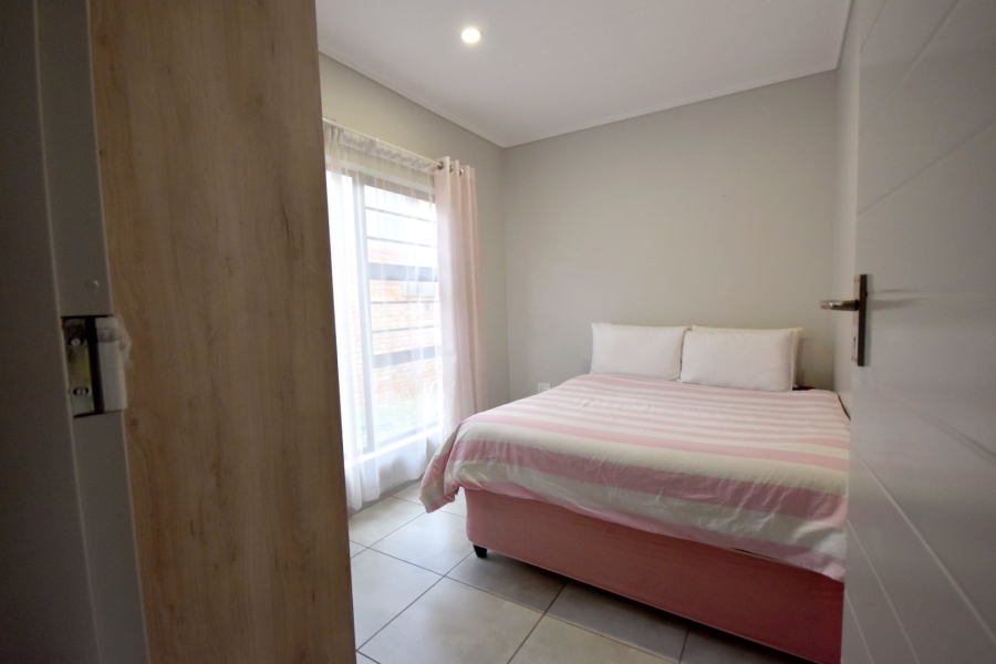 To Let 3 Bedroom Property for Rent in Amberfield Gauteng