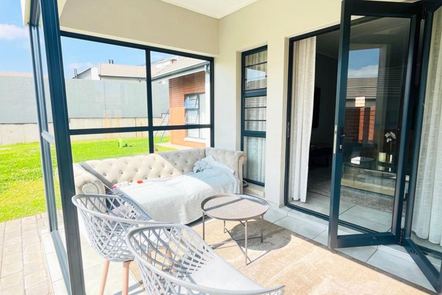 To Let 3 Bedroom Property for Rent in Amberfield Gauteng