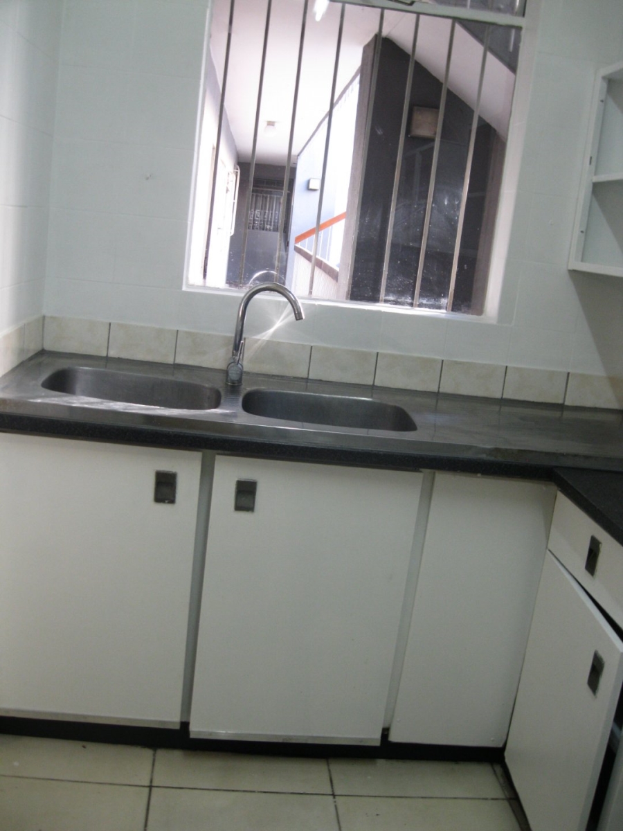 To Let 3 Bedroom Property for Rent in Riviera Gauteng