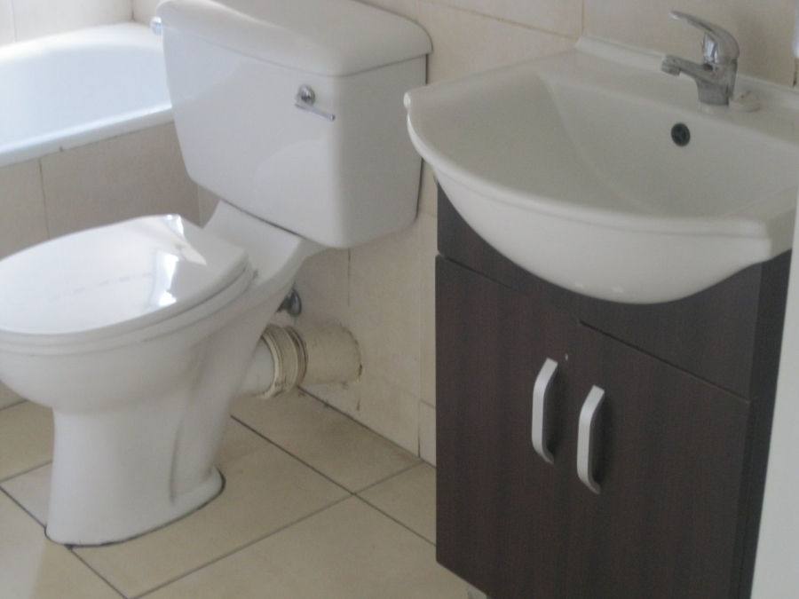 To Let 3 Bedroom Property for Rent in Riviera Gauteng