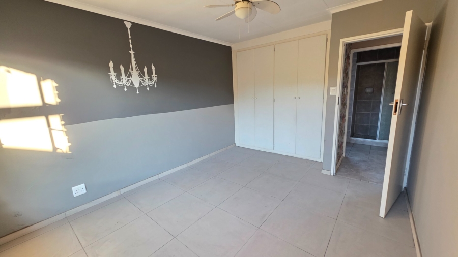 To Let 2 Bedroom Property for Rent in Wierda Park Gauteng