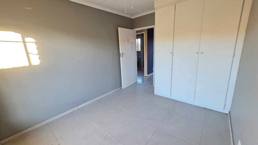 To Let 2 Bedroom Property for Rent in Wierda Park Gauteng
