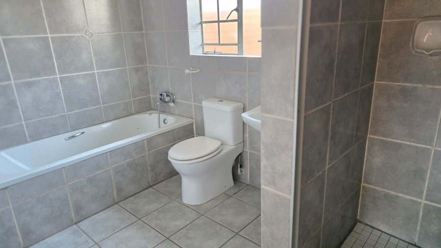 To Let 2 Bedroom Property for Rent in Wierda Park Gauteng