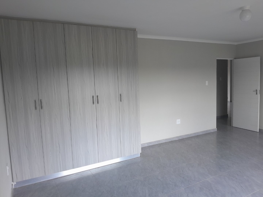 To Let 3 Bedroom Property for Rent in Glen Austin Gauteng