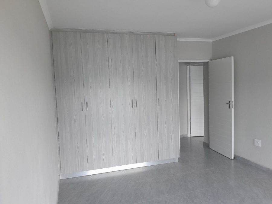 To Let 3 Bedroom Property for Rent in Glen Austin Gauteng