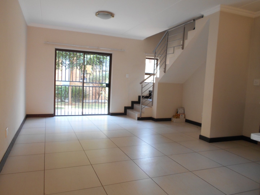 To Let 2 Bedroom Property for Rent in Amberfield Gauteng
