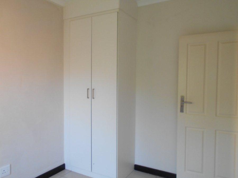 To Let 2 Bedroom Property for Rent in Amberfield Gauteng