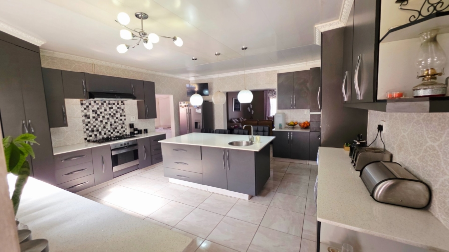 4 Bedroom Property for Sale in Erasmia Gauteng