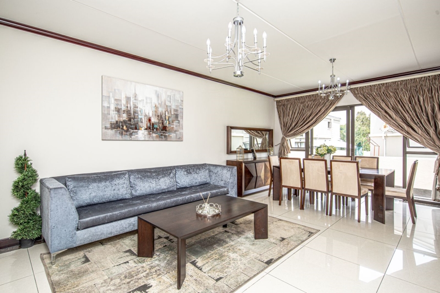 To Let 3 Bedroom Property for Rent in Fourways Gauteng