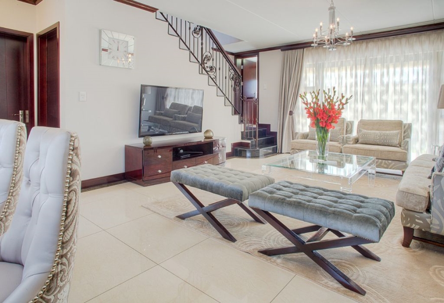 To Let 3 Bedroom Property for Rent in Fourways Gauteng