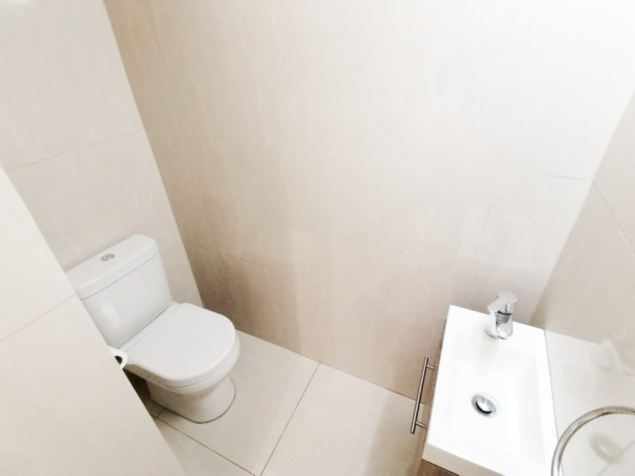 2 Bedroom Property for Sale in Bedfordview Gauteng