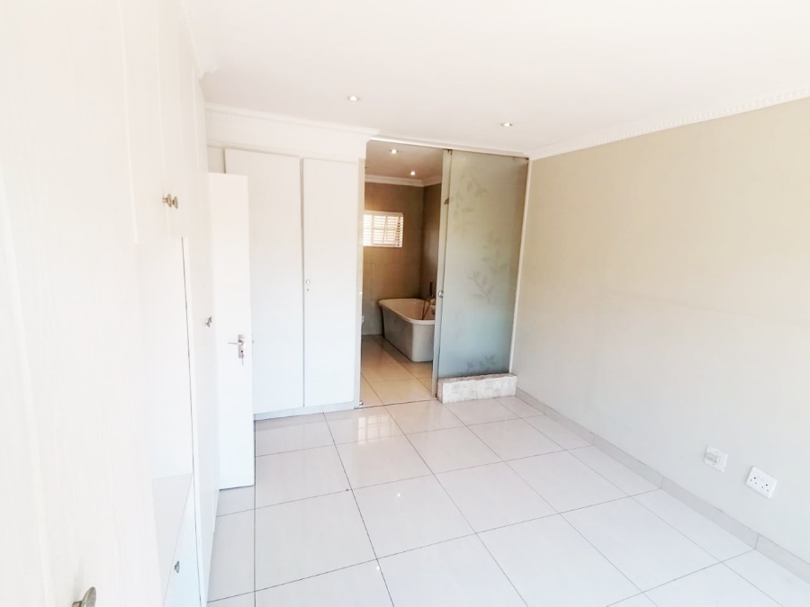 2 Bedroom Property for Sale in Bedfordview Gauteng