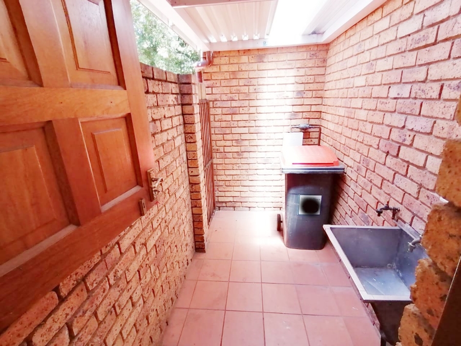 2 Bedroom Property for Sale in Bedfordview Gauteng