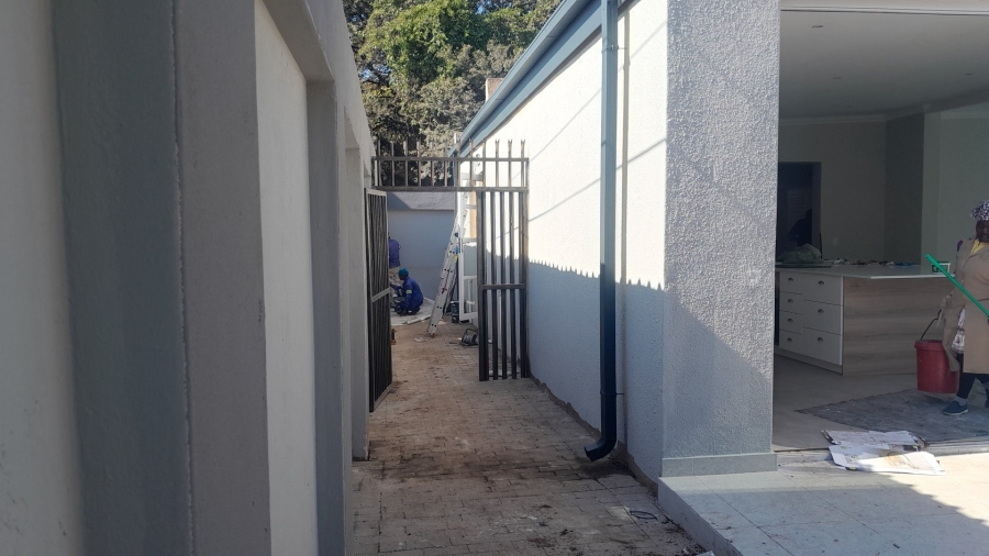 5 Bedroom Property for Sale in Wierda Park Gauteng