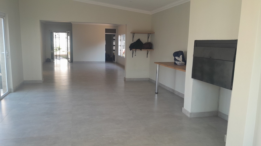 5 Bedroom Property for Sale in Wierda Park Gauteng