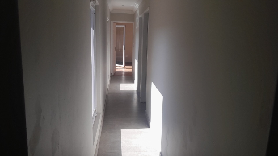 5 Bedroom Property for Sale in Wierda Park Gauteng