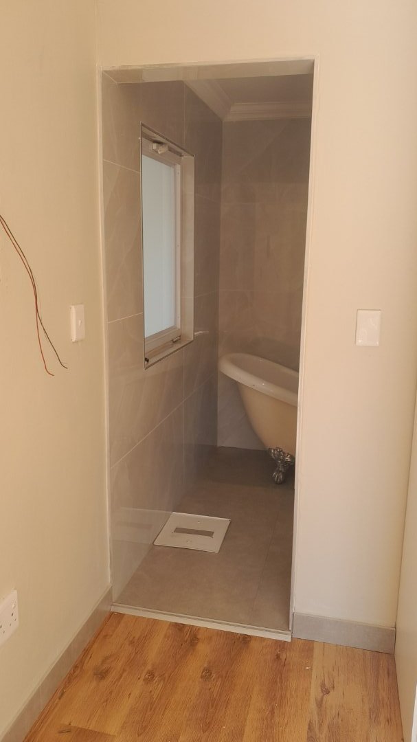 5 Bedroom Property for Sale in Wierda Park Gauteng