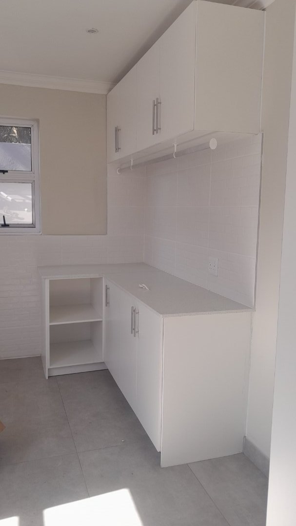 5 Bedroom Property for Sale in Wierda Park Gauteng
