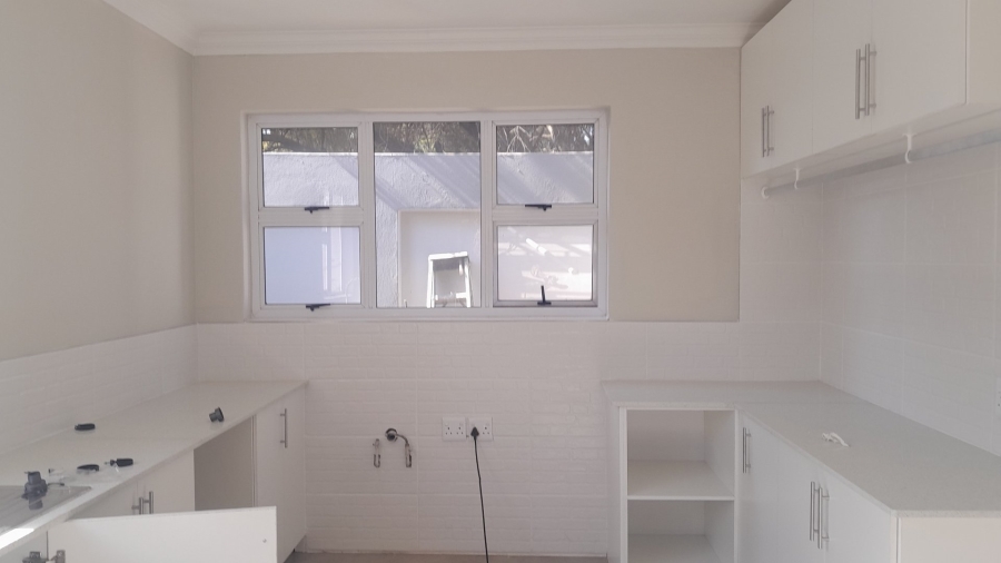 5 Bedroom Property for Sale in Wierda Park Gauteng