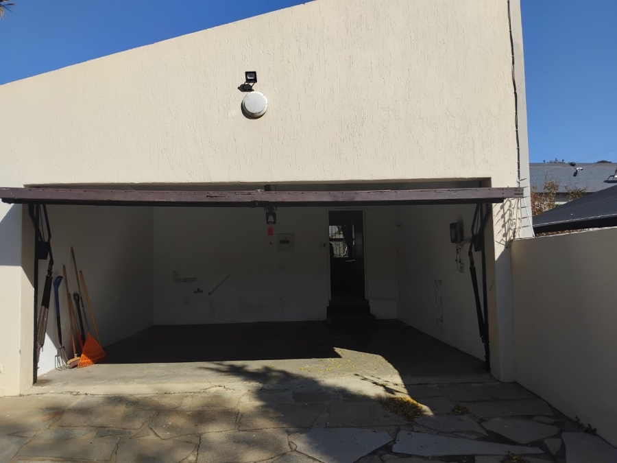 3 Bedroom Property for Sale in Edenvale Central Gauteng