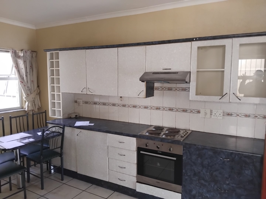 3 Bedroom Property for Sale in Edenvale Central Gauteng