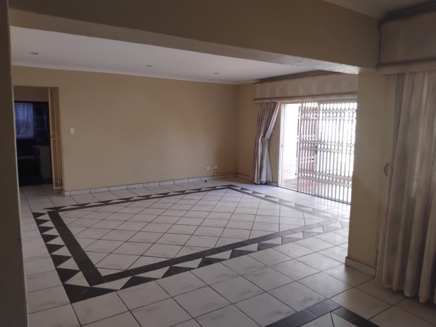 3 Bedroom Property for Sale in Edenvale Central Gauteng