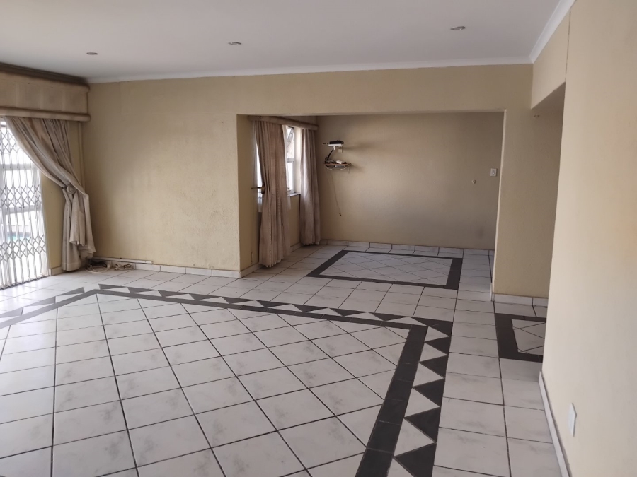 3 Bedroom Property for Sale in Edenvale Central Gauteng