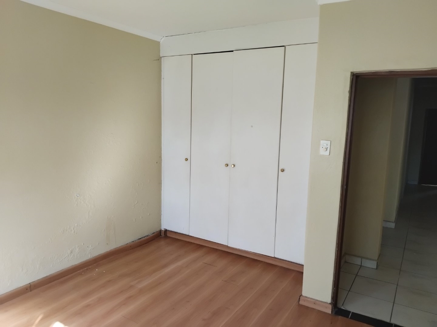 3 Bedroom Property for Sale in Edenvale Central Gauteng