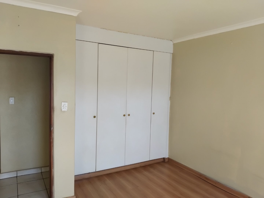3 Bedroom Property for Sale in Edenvale Central Gauteng