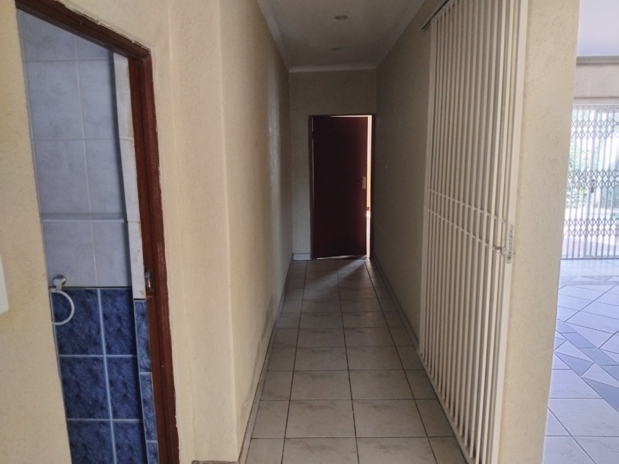 3 Bedroom Property for Sale in Edenvale Central Gauteng