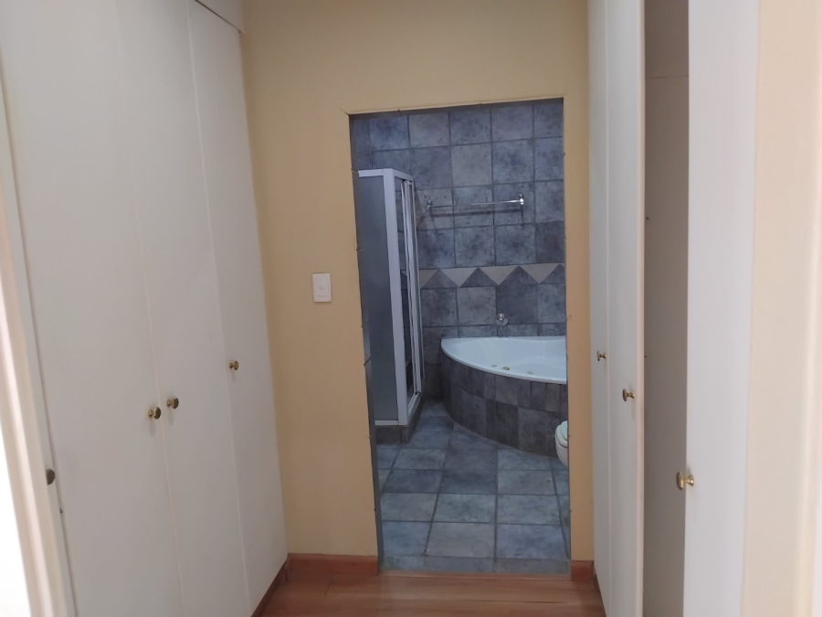3 Bedroom Property for Sale in Edenvale Central Gauteng