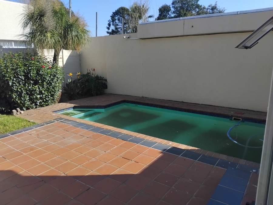 3 Bedroom Property for Sale in Edenvale Central Gauteng