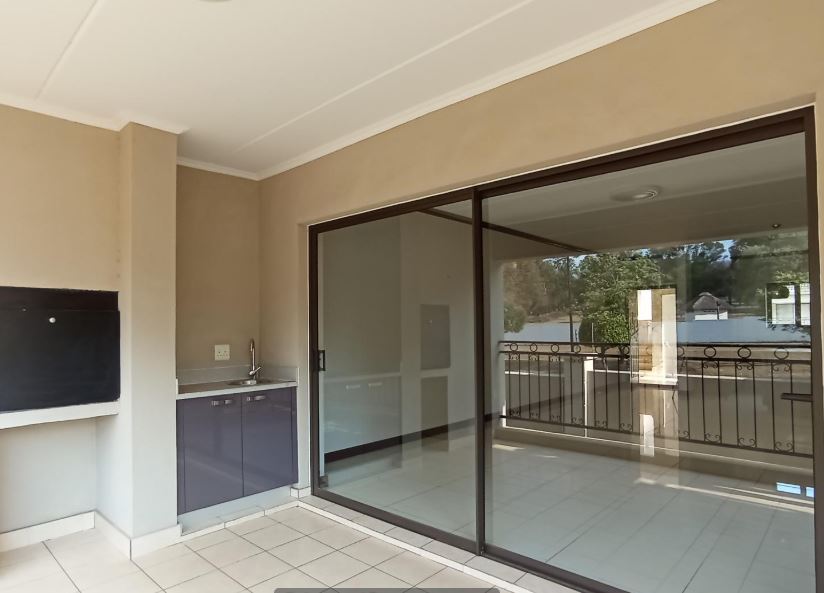 3 Bedroom Property for Sale in Carlswald Gauteng