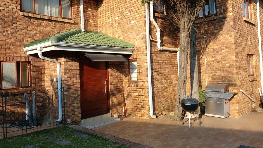 3 Bedroom Property for Sale in Rynfield Gauteng